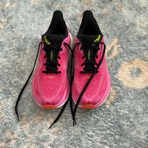 Hoka Clifton 9